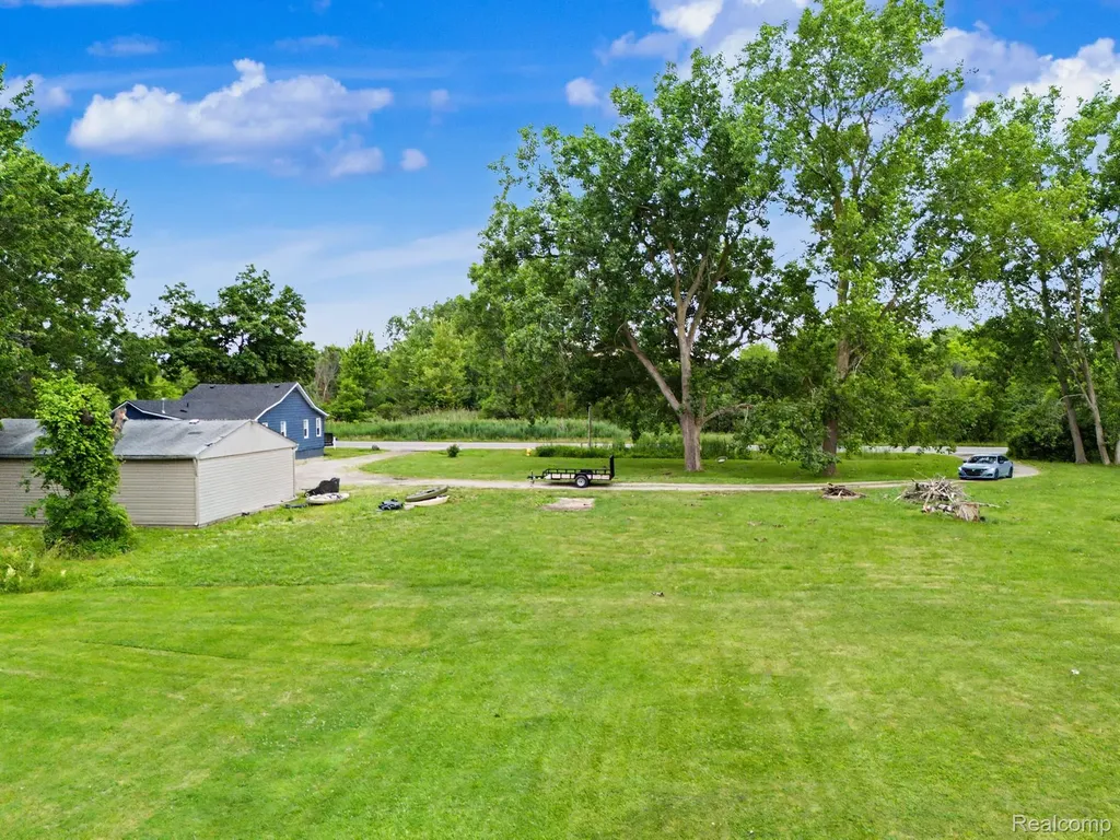 3004 Vreeland Road Trenton City MI 48183