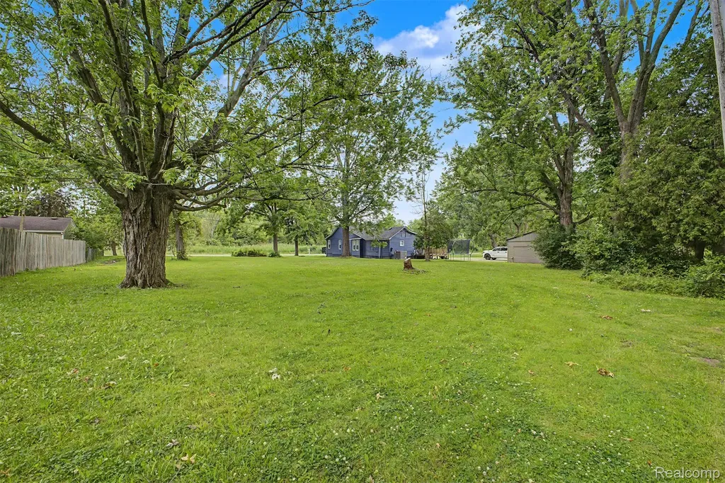 3004 Vreeland Road Trenton City MI 48183