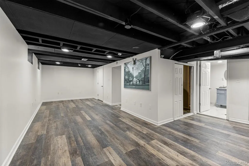 22312 Madison Street Dearborn City MI 48124