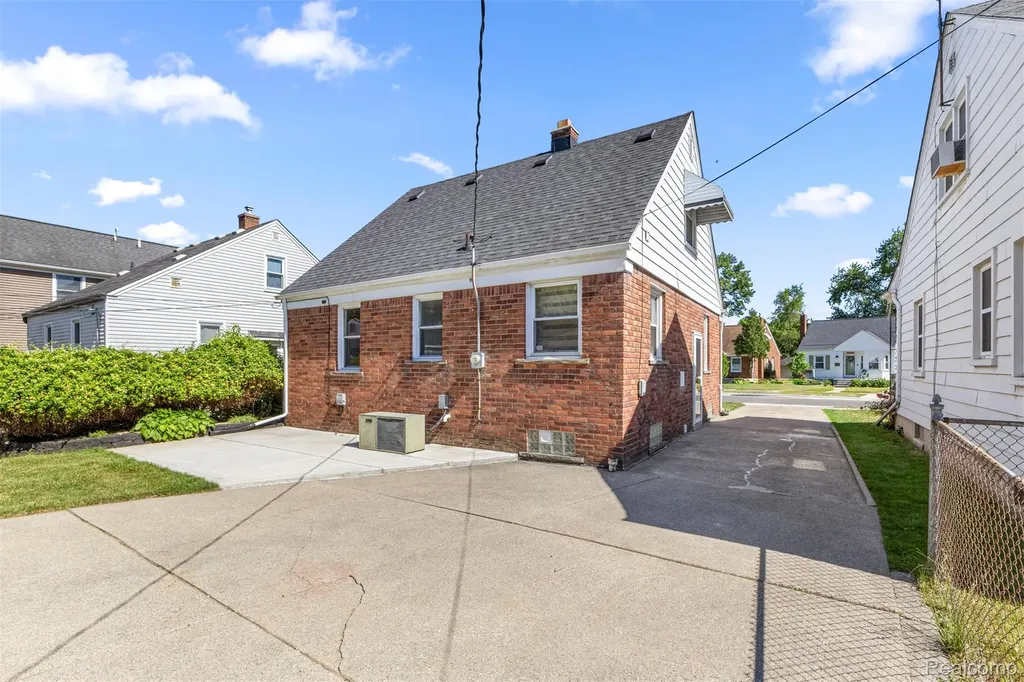 22312 Madison Street Dearborn City MI 48124