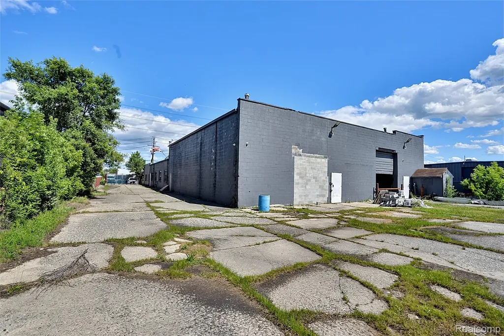 12925 Auburn Street Detroit City MI 48223