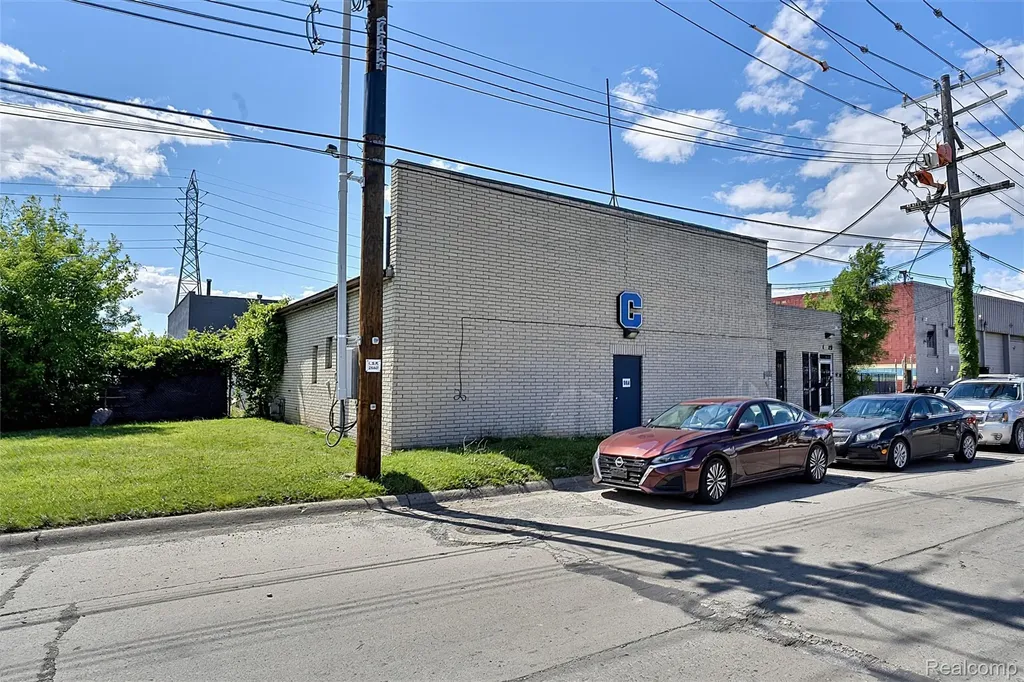 12925 Auburn Street Detroit City MI 48223