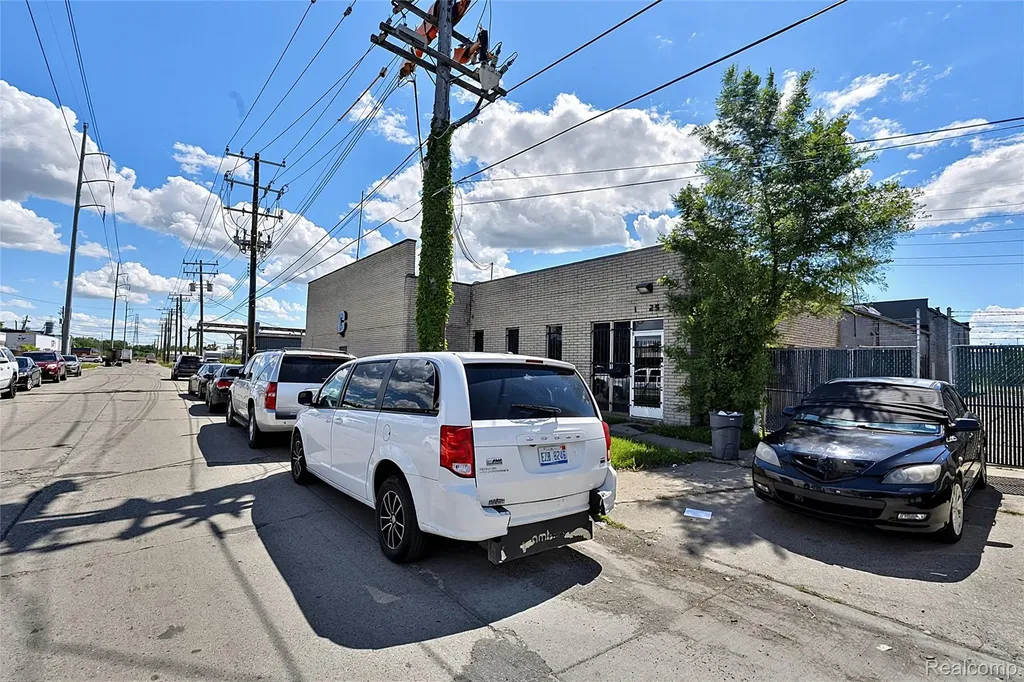 12925 Auburn Street Detroit City MI 48223