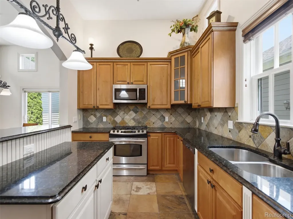 3875 Andover Avenue Auburn Hills City MI 48326