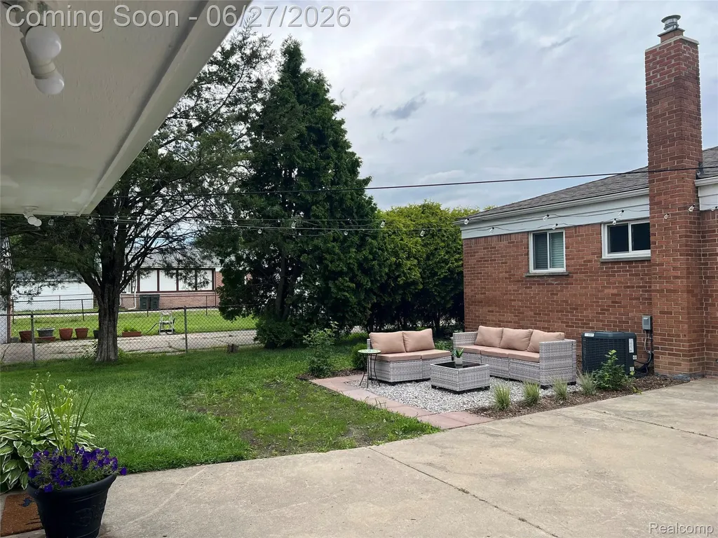 27909 Shock Street St. Clair Shores City MI 48081
