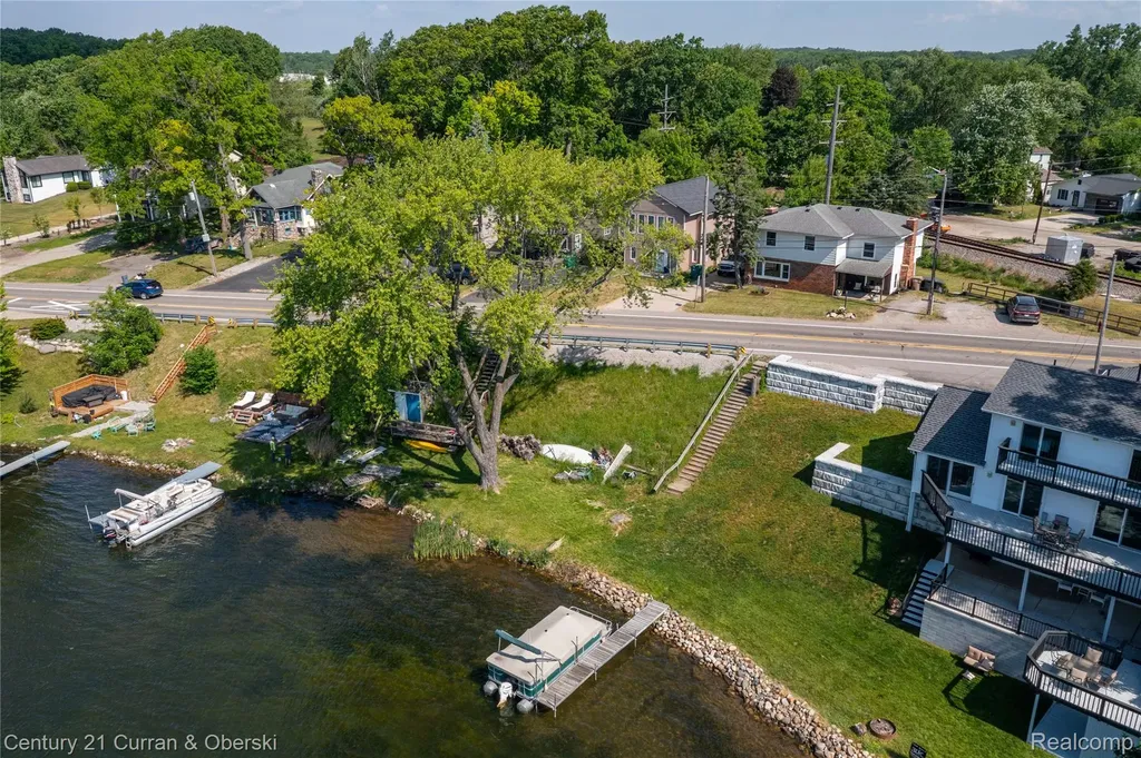 7224 Andersonville Road Independence Charter Township MI 48346