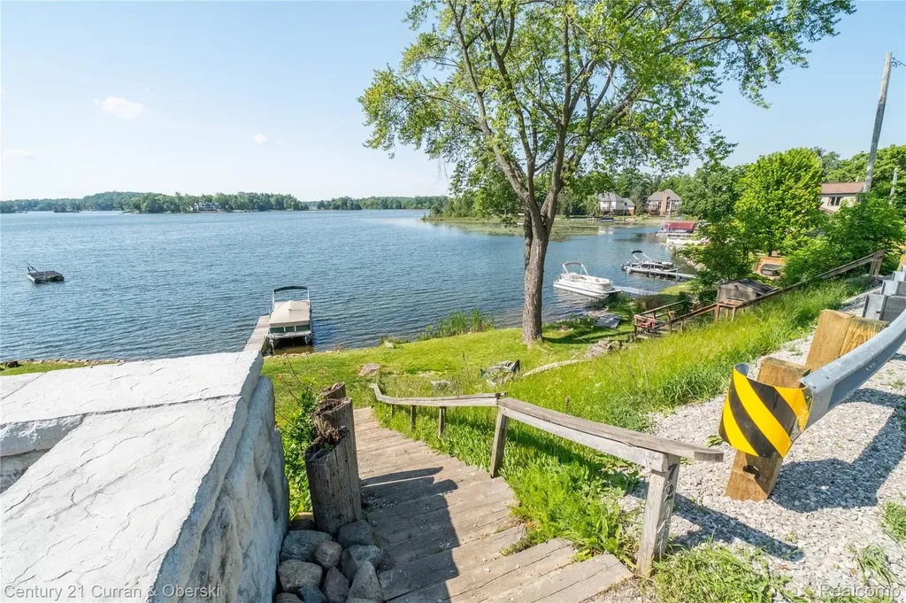 7224 Andersonville Road Independence Charter Township MI 48346