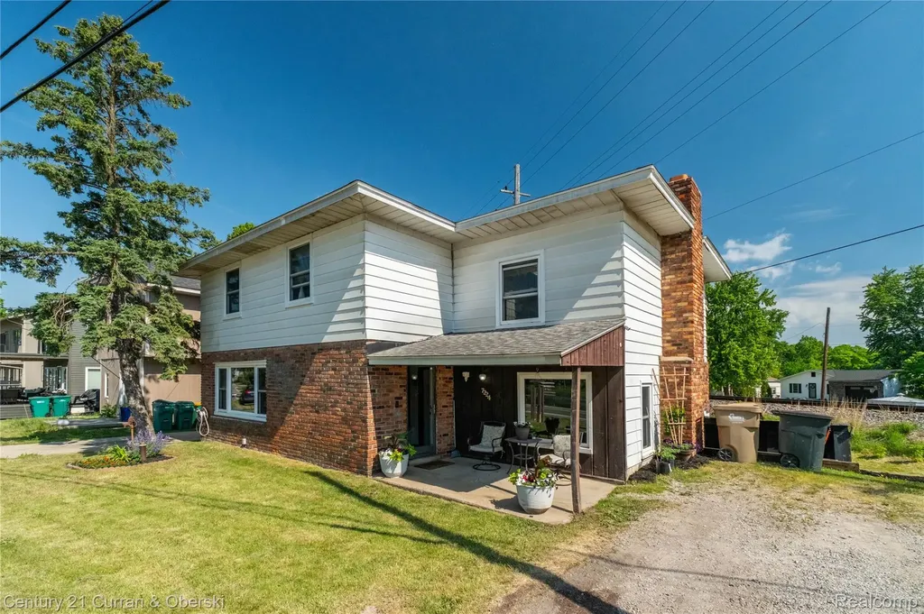 7224 Andersonville Road Independence Charter Township MI 48346