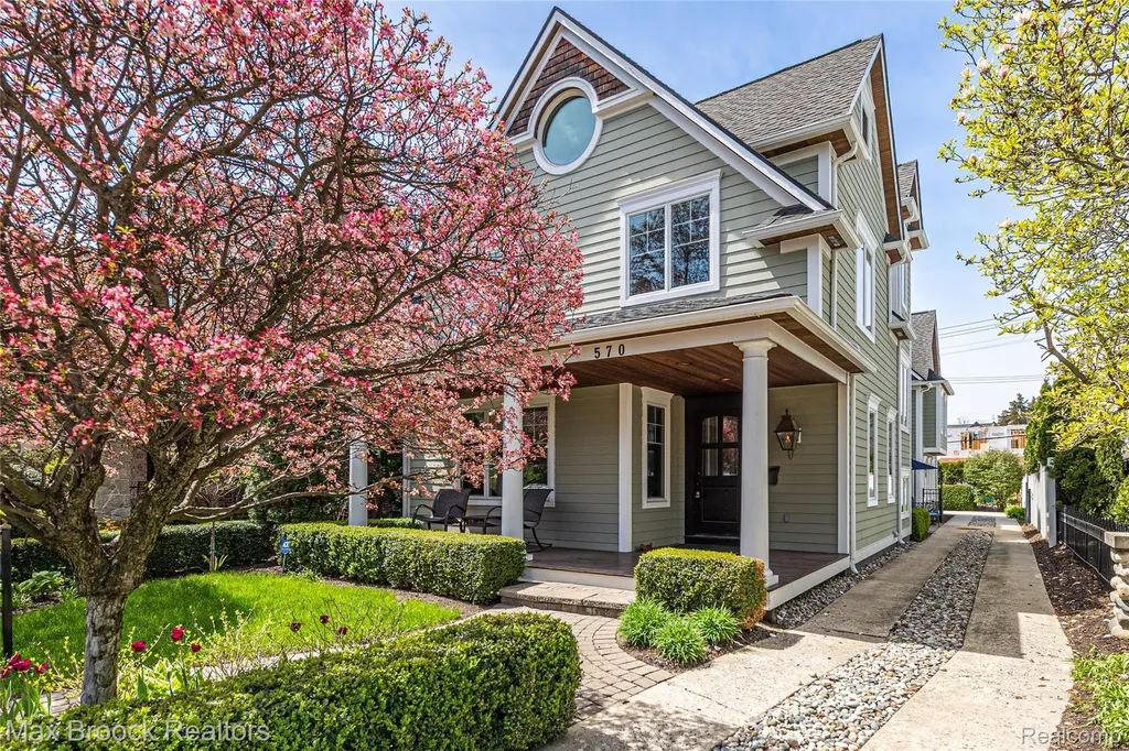 570 Pierce Street Birmingham City MI 48009