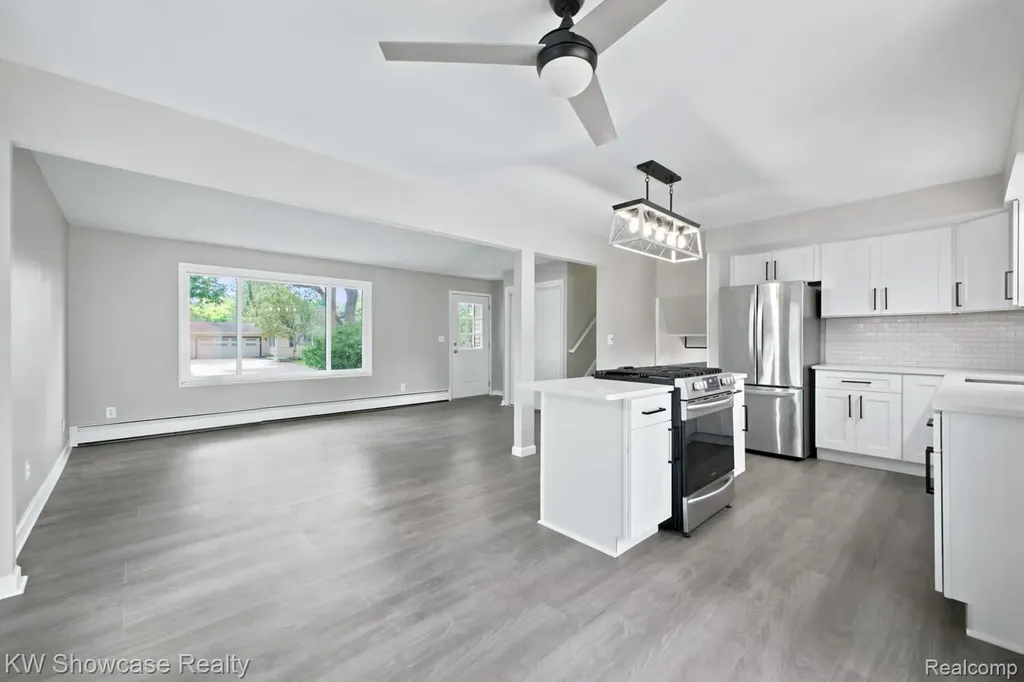 3412 W Clarice Avenue Highland Charter Township MI 48356