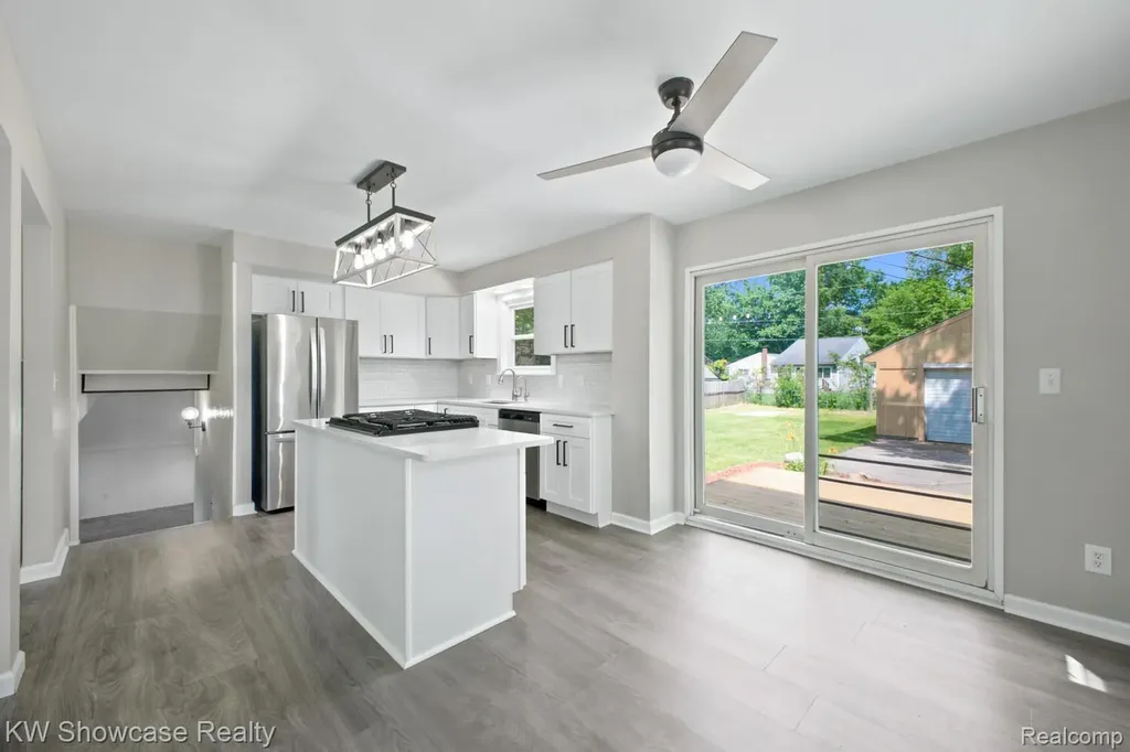 3412 W Clarice Avenue Highland Charter Township MI 48356