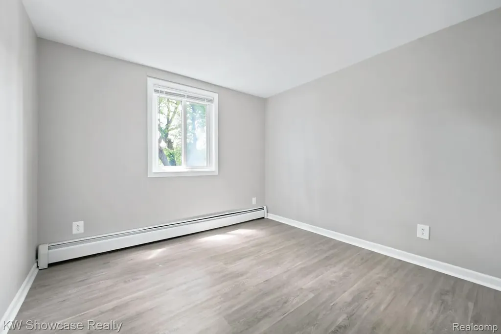 3412 W Clarice Avenue Highland Charter Township MI 48356
