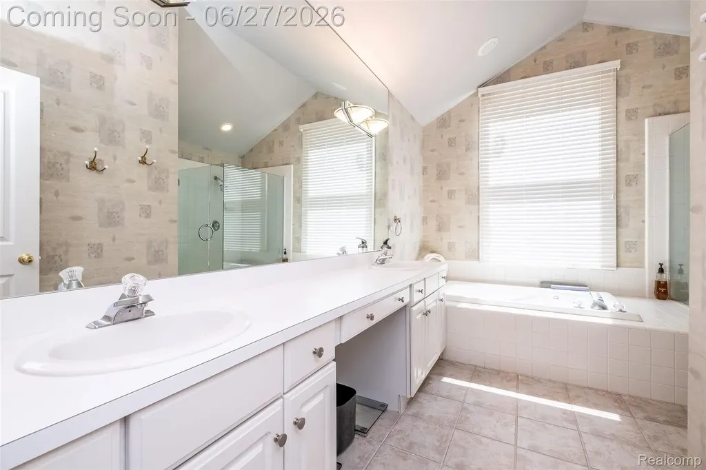 21579 Trent Court Novi City MI 48375