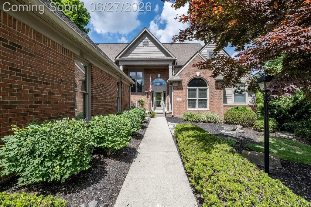 21579 Trent Court Novi City MI 48375
