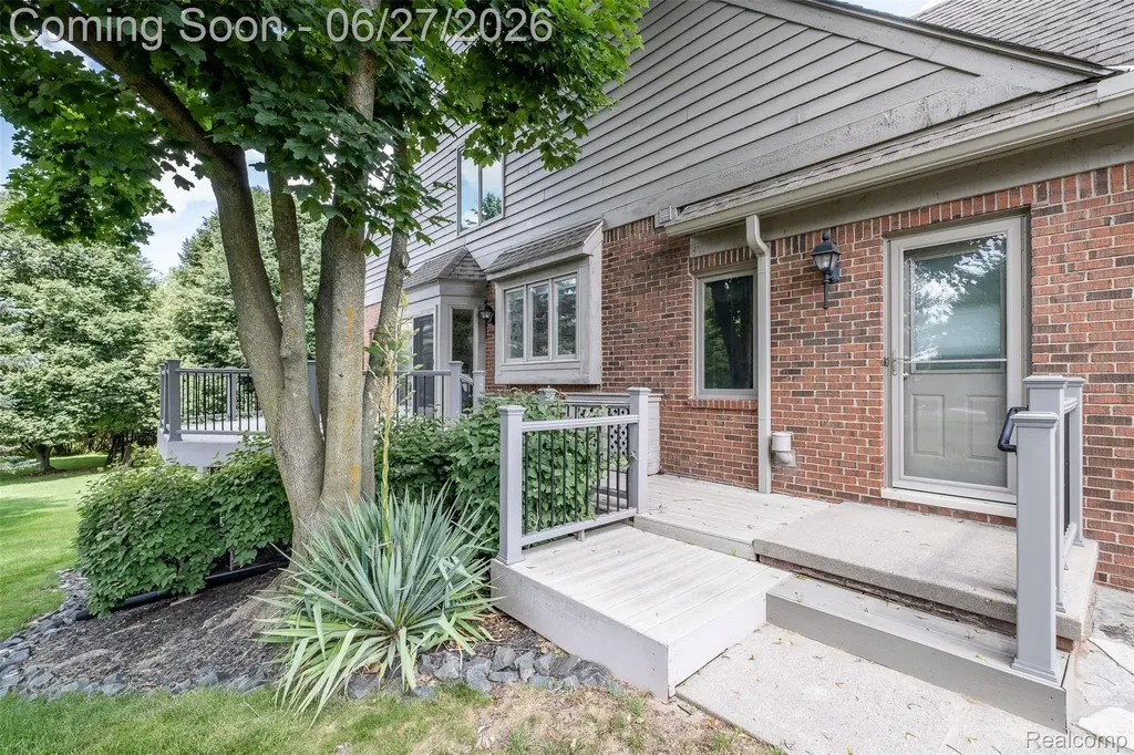 21579 Trent Court Novi City MI 48375