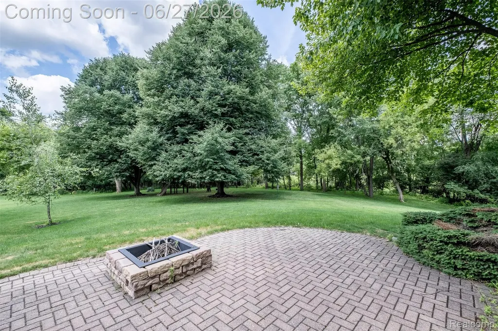 21579 Trent Court Novi City MI 48375