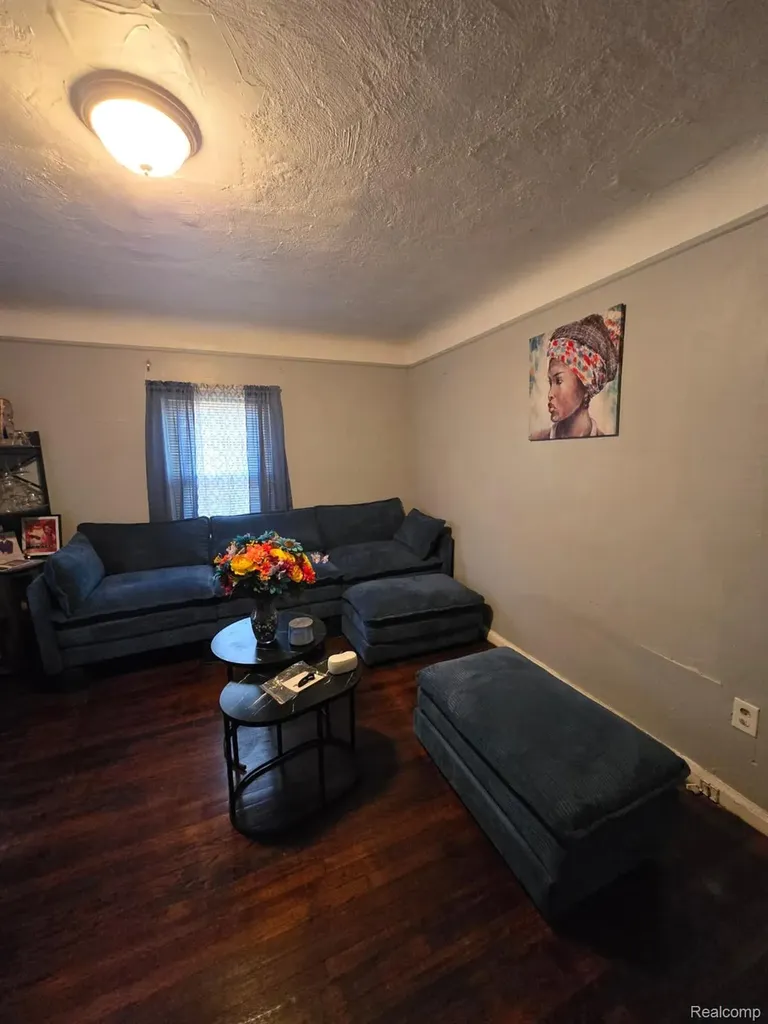 11724 Wayburn Street Detroit City MI 48224