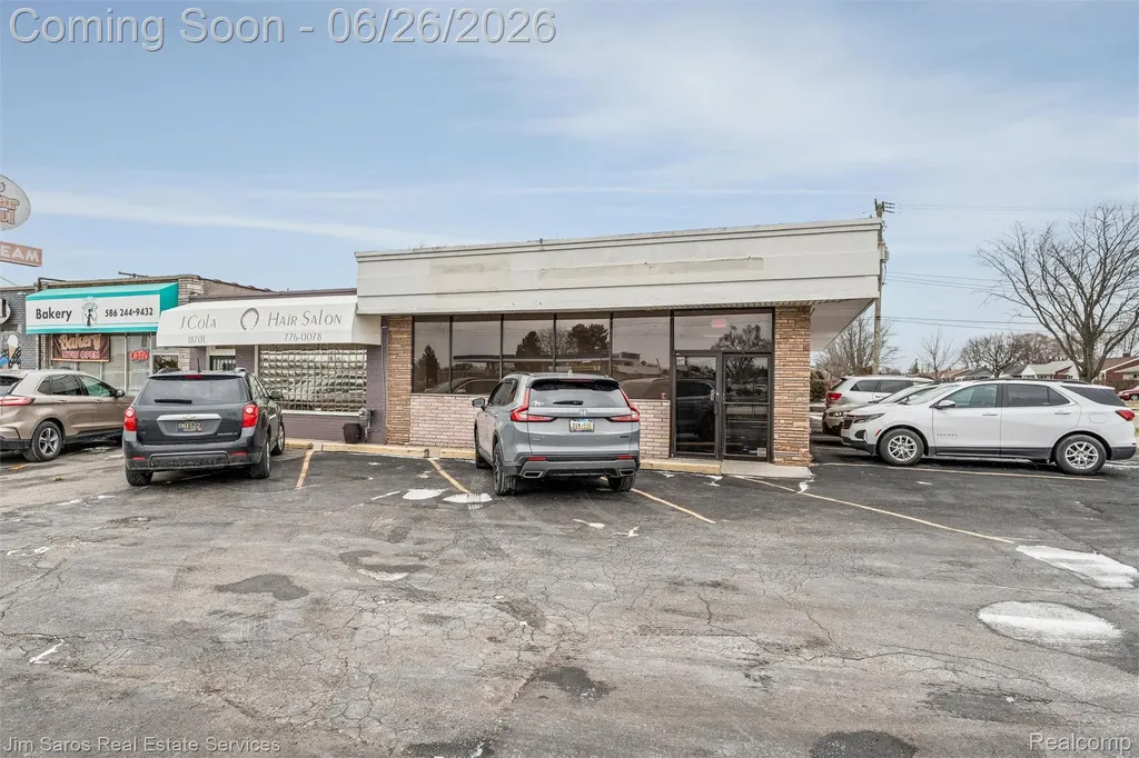 18703 E 10 Mile Road Roseville City MI 48066