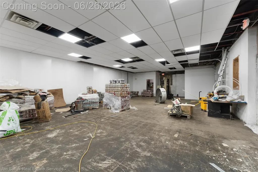 18703 E 10 Mile Road Roseville City MI 48066