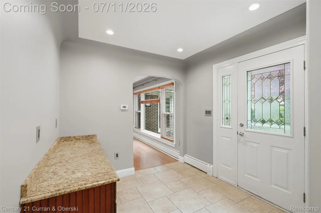 6354 Shenandoah Avenue Allen Park City MI 48101