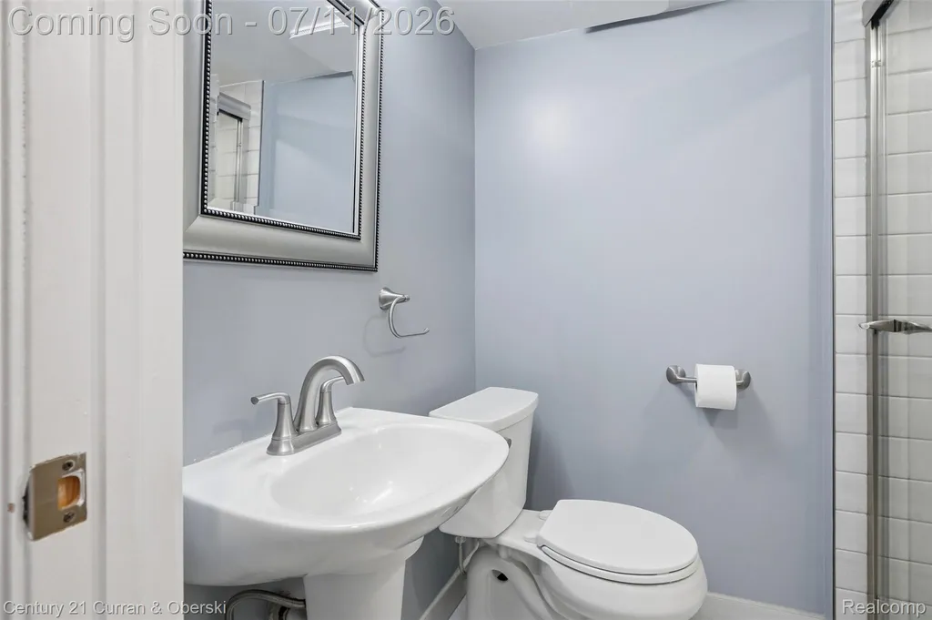 6354 Shenandoah Avenue Allen Park City MI 48101