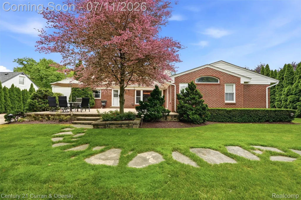 6354 Shenandoah Avenue Allen Park City MI 48101