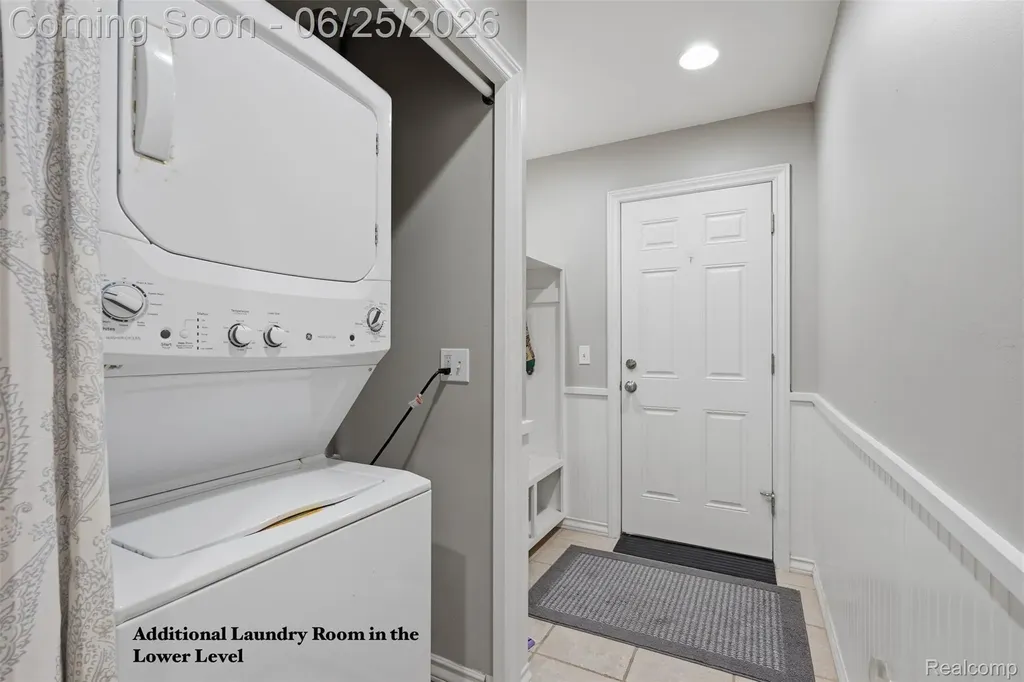 3477 Amber Oaks Drive Howell Township MI 48855