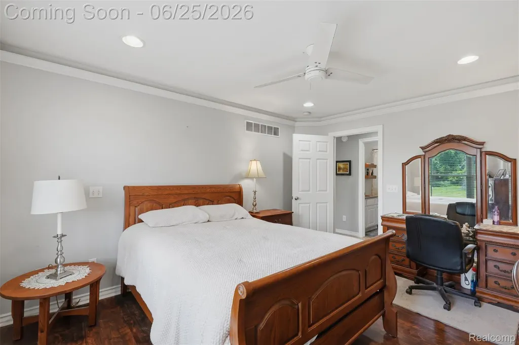 3477 Amber Oaks Drive Howell Township MI 48855