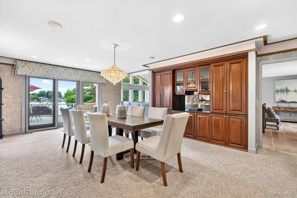 5161 Ledgewood Drive Commerce Charter Township MI 48382
