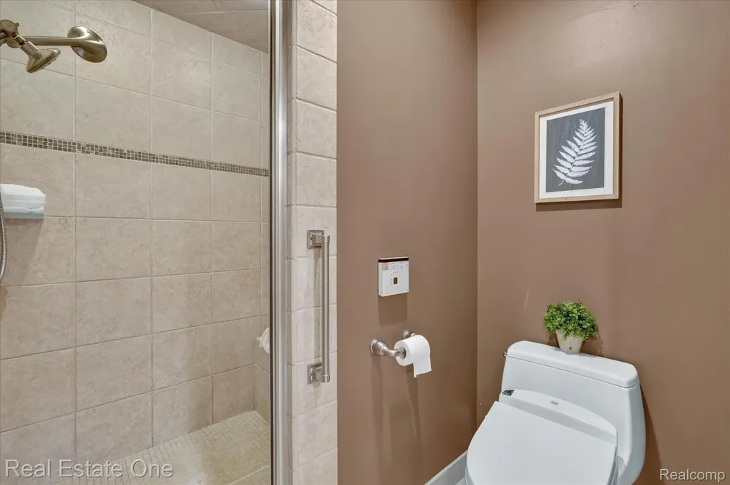 5161 Ledgewood Drive Commerce Charter Township MI 48382