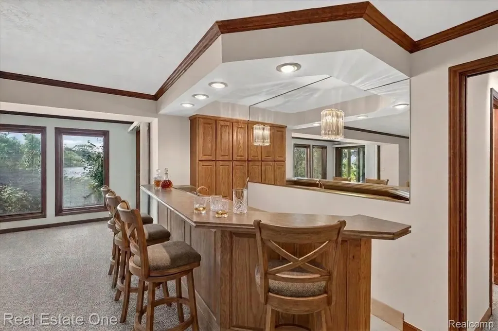 5161 Ledgewood Drive Commerce Charter Township MI 48382