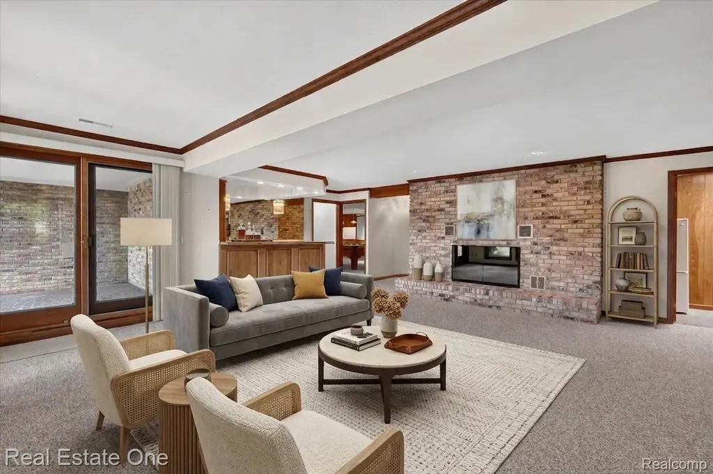 5161 Ledgewood Drive Commerce Charter Township MI 48382