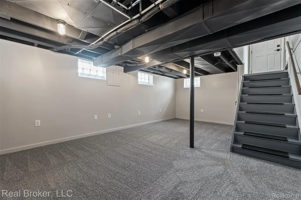 1516 Hoffman Avenue Royal Oak City MI 48067