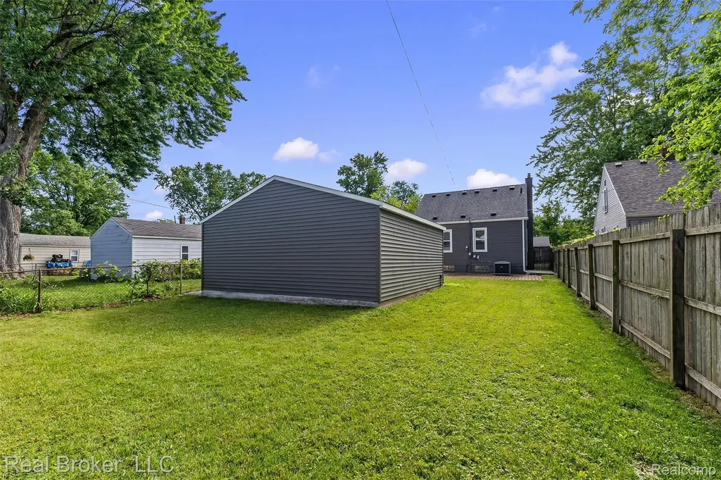 1516 Hoffman Avenue Royal Oak City MI 48067