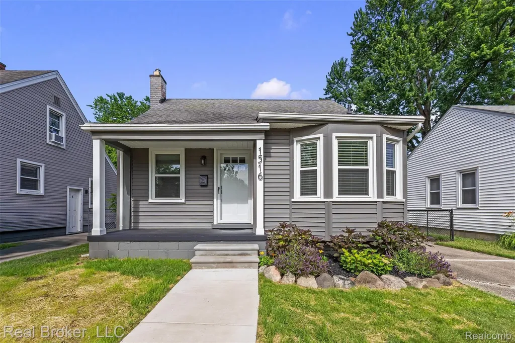1516 Hoffman Avenue Royal Oak City MI 48067
