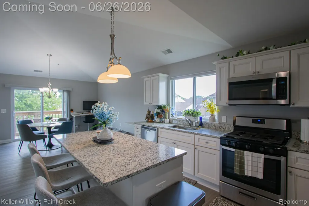 16620 Savor Lane Clinton Charter Township MI 48035