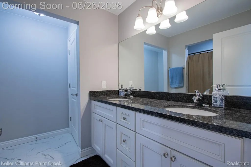 16620 Savor Lane Clinton Charter Township MI 48035
