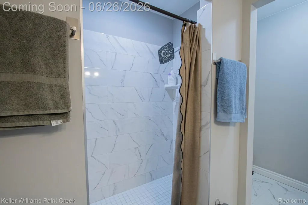 16620 Savor Lane Clinton Charter Township MI 48035