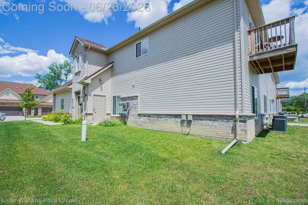 16620 Savor Lane Clinton Charter Township MI 48035