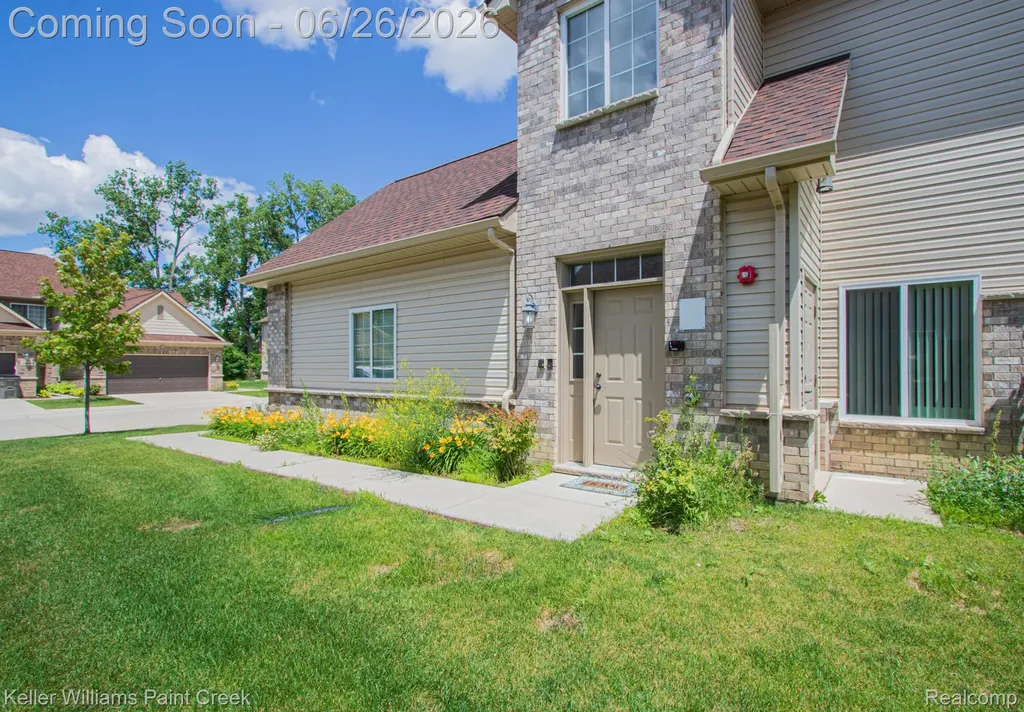 16620 Savor Lane Clinton Charter Township MI 48035