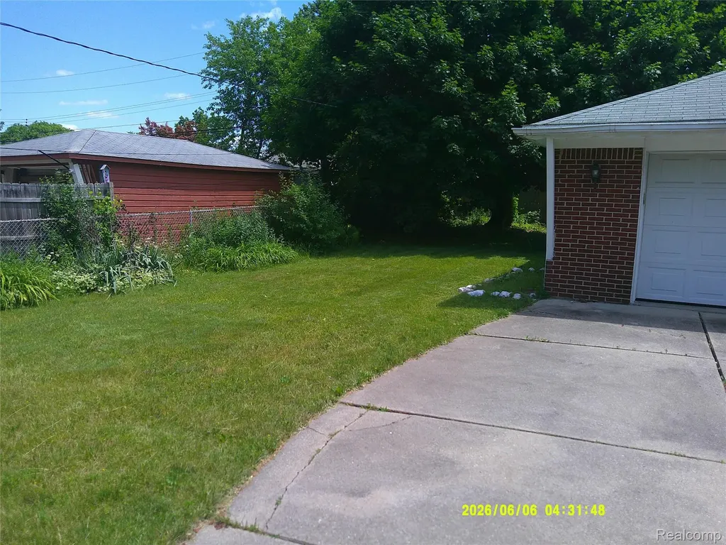 13458 Marion Redford Charter Township MI 48239