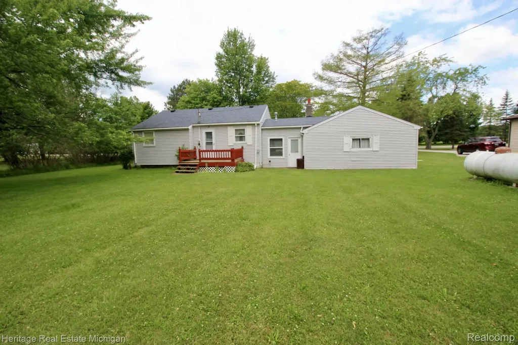 8265 S M 52 Bennington Township MI 48867