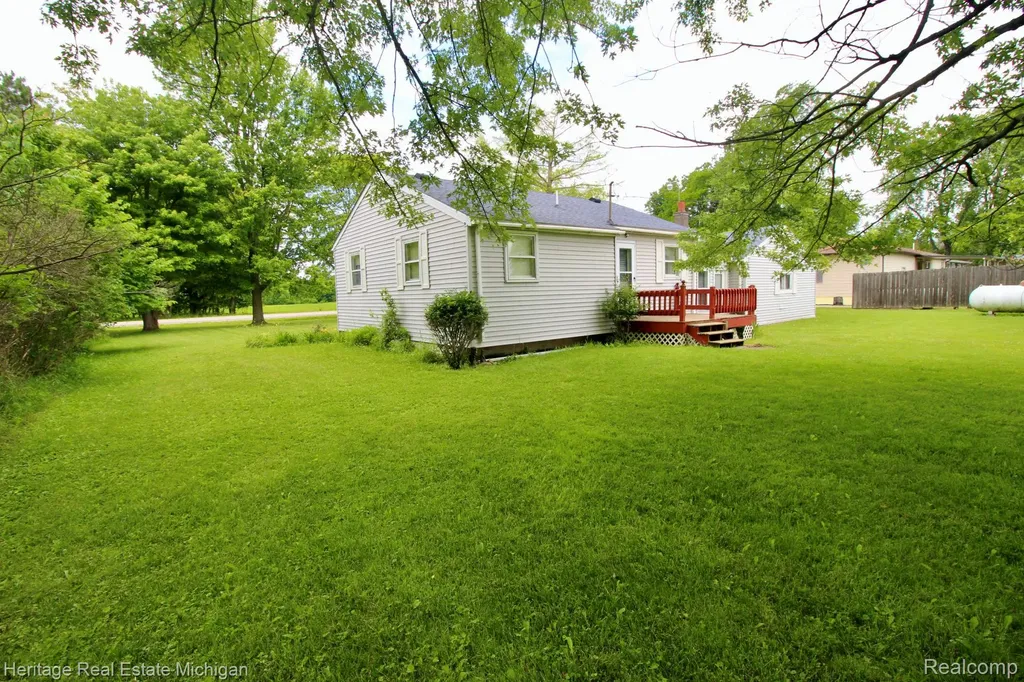 8265 S M 52 Bennington Township MI 48867