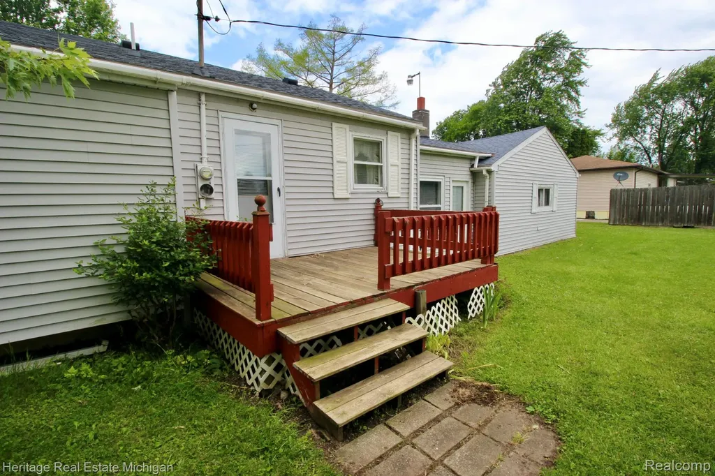8265 S M 52 Bennington Township MI 48867