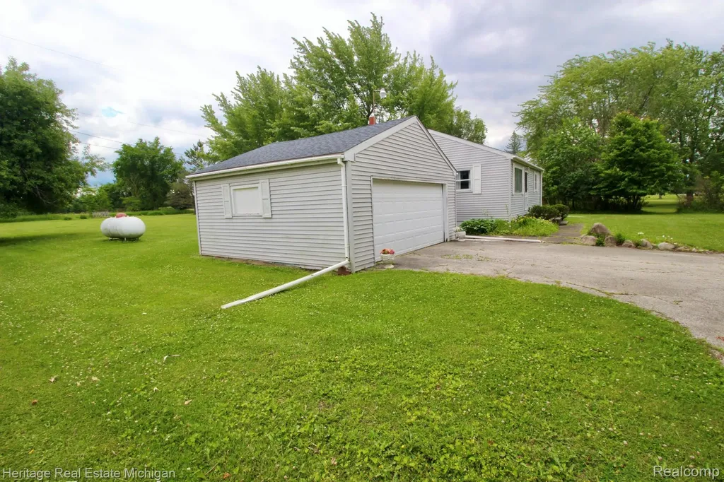 8265 S M 52 Bennington Township MI 48867