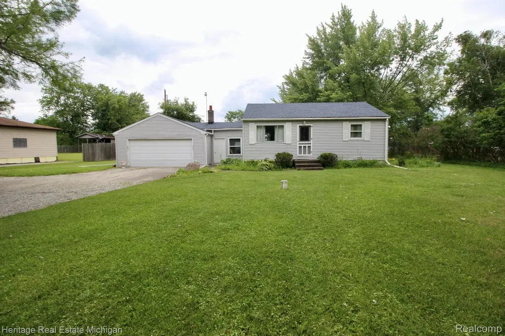 8265 S M 52 Bennington Township MI 48867