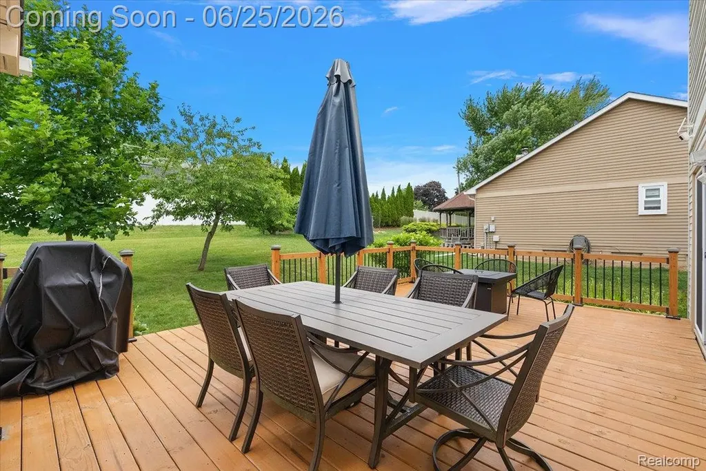 45071 Yorkshire Drive Novi City MI 48375