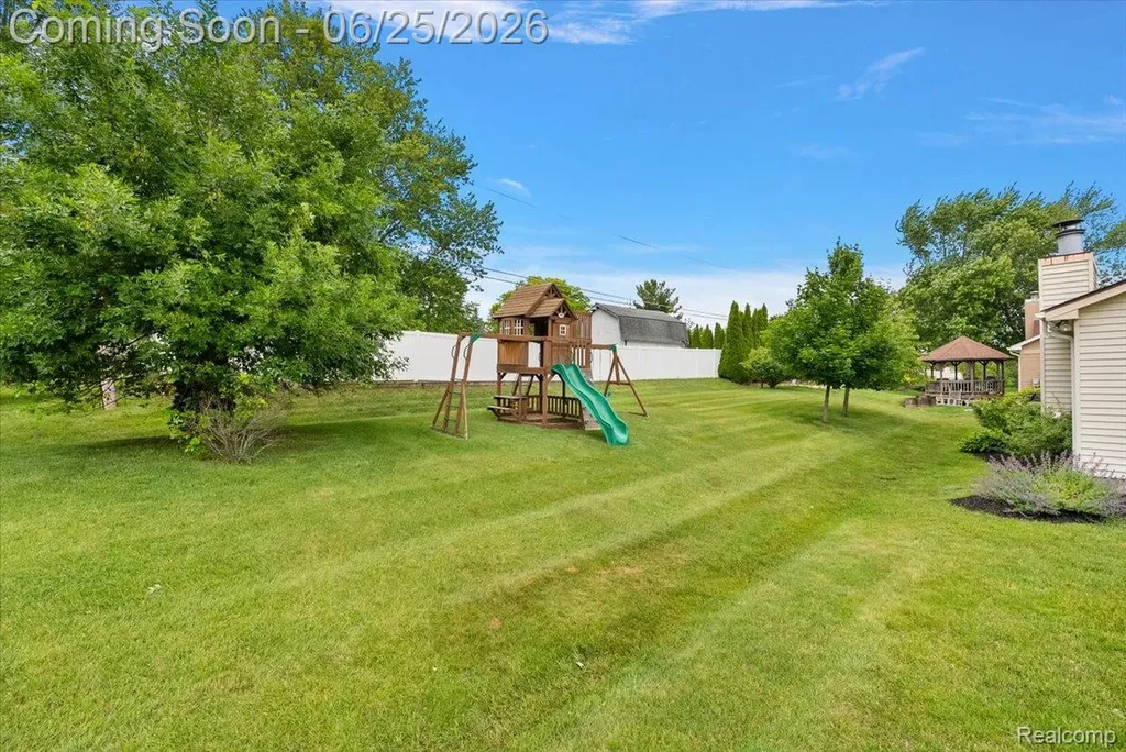 45071 Yorkshire Drive Novi City MI 48375