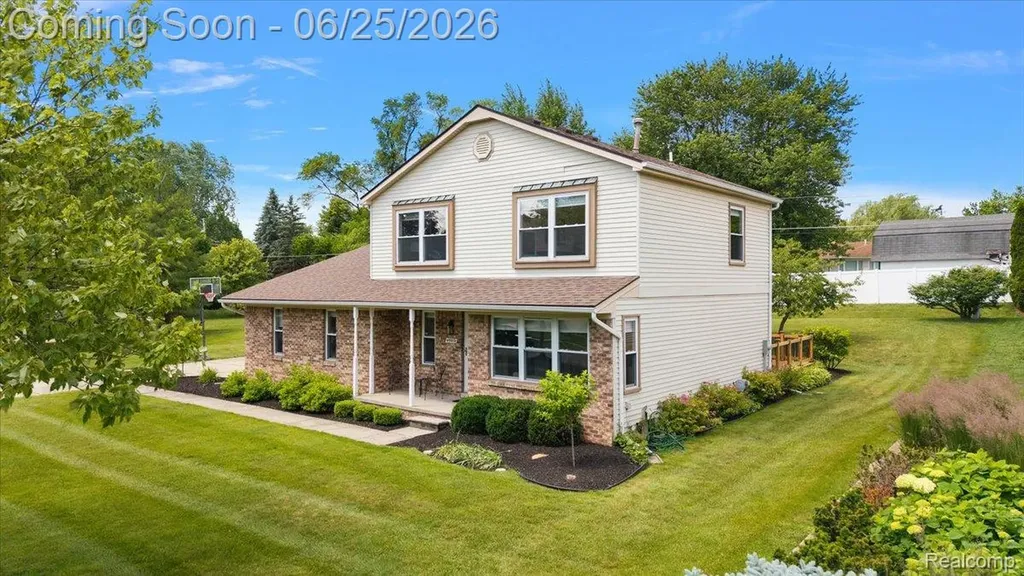 45071 Yorkshire Drive Novi City MI 48375