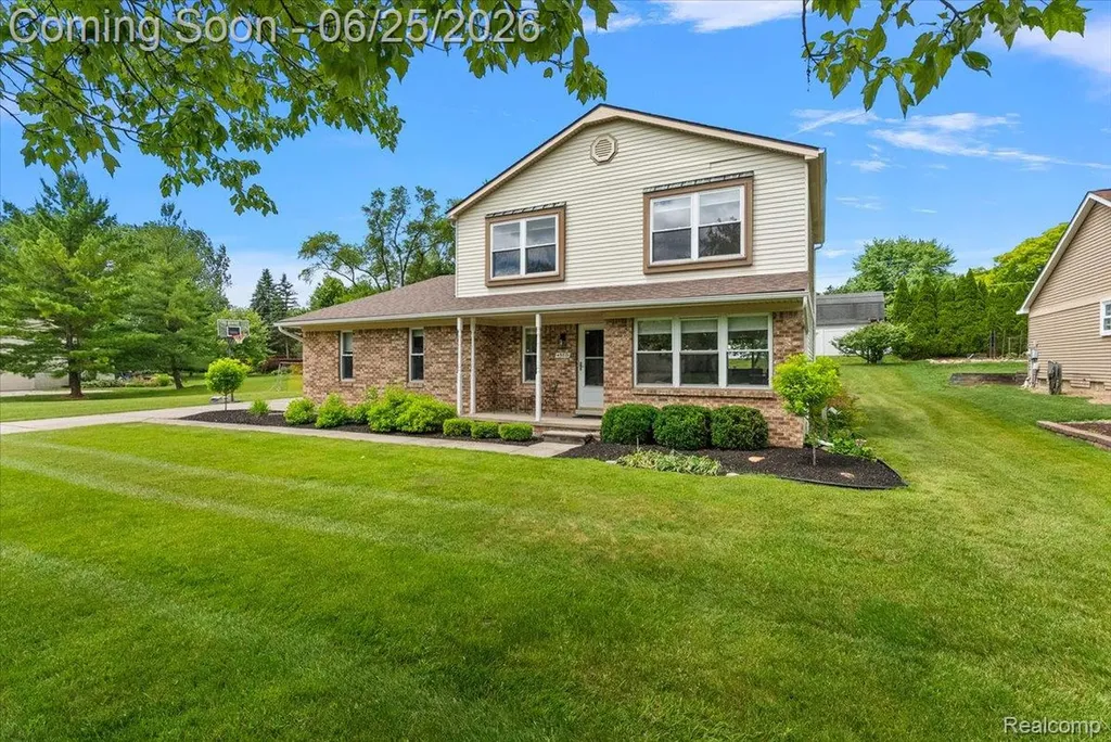 45071 Yorkshire Drive Novi City MI 48375